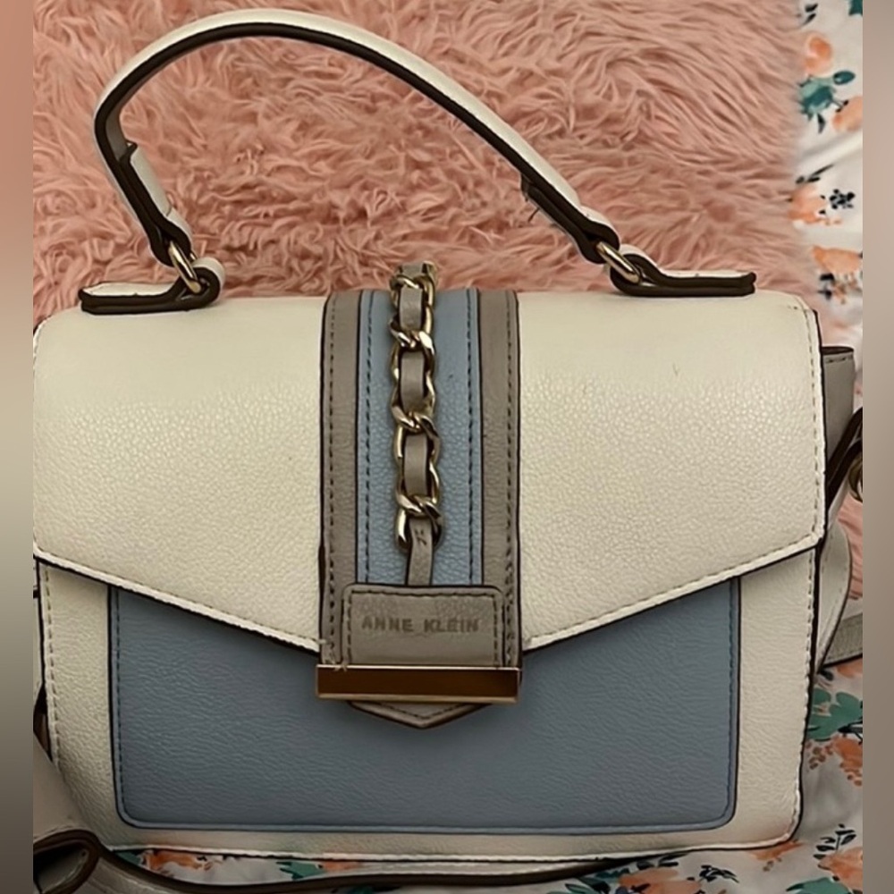 Perfect crossbody purse